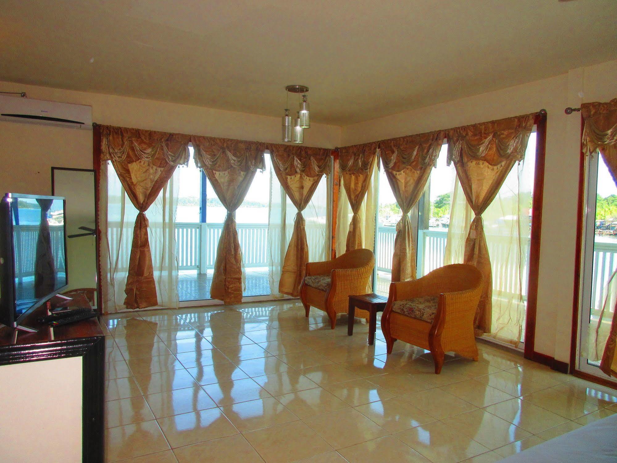 Los Balcones Over The Sea Hotel Bocas del Toro Екстериор снимка