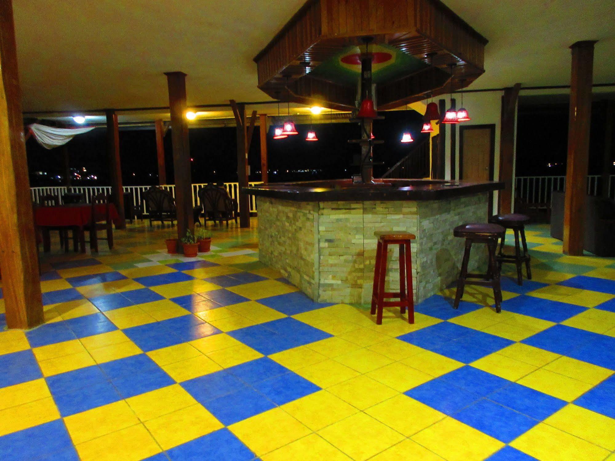 Los Balcones Over The Sea Hotel Bocas del Toro Екстериор снимка
