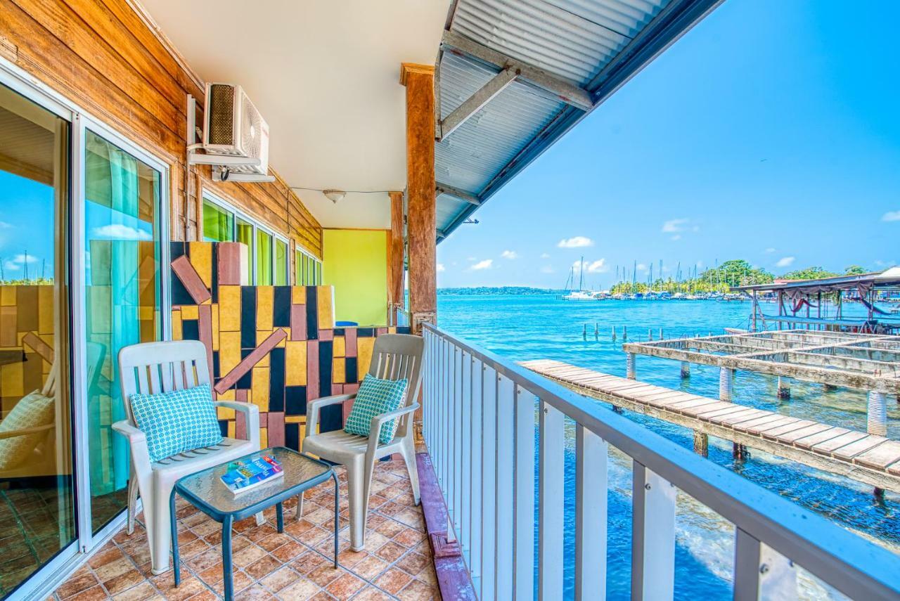 Los Balcones Over The Sea Hotel Bocas del Toro Екстериор снимка