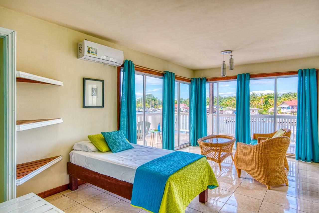 Los Balcones Over The Sea Hotel Bocas del Toro Екстериор снимка