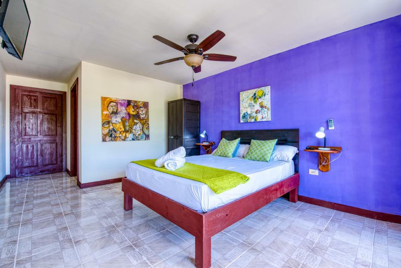 Los Balcones Over The Sea Hotel Bocas del Toro Екстериор снимка