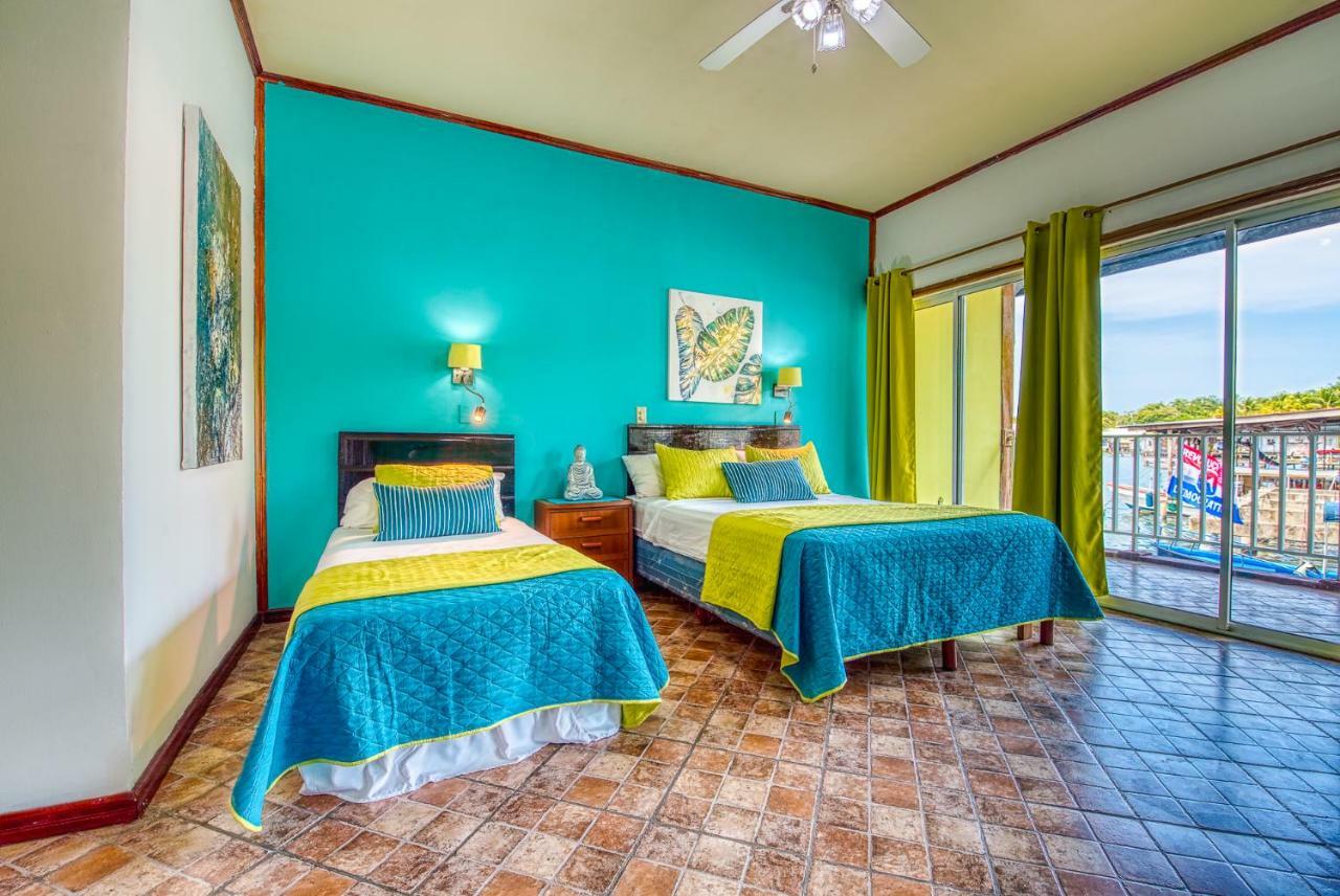 Los Balcones Over The Sea Hotel Bocas del Toro Екстериор снимка