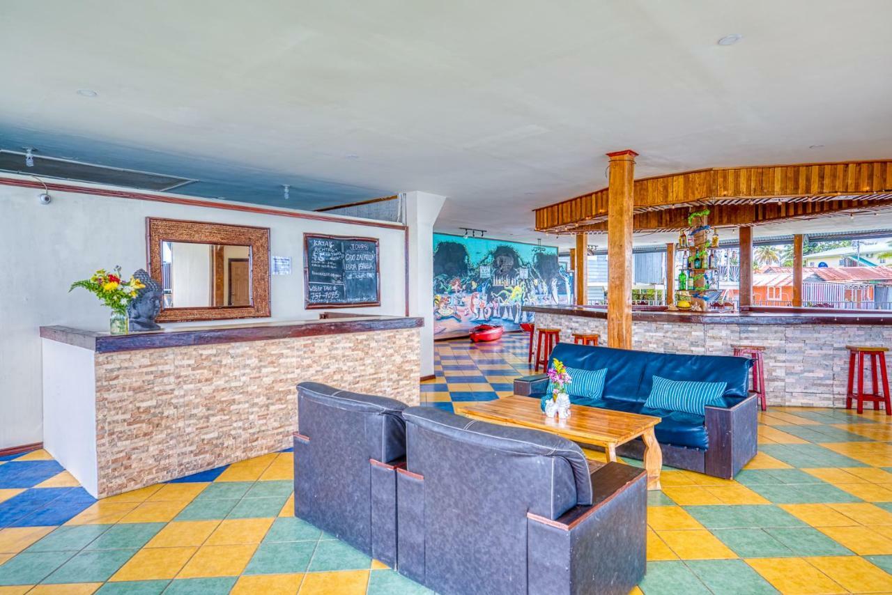 Los Balcones Over The Sea Hotel Bocas del Toro Екстериор снимка