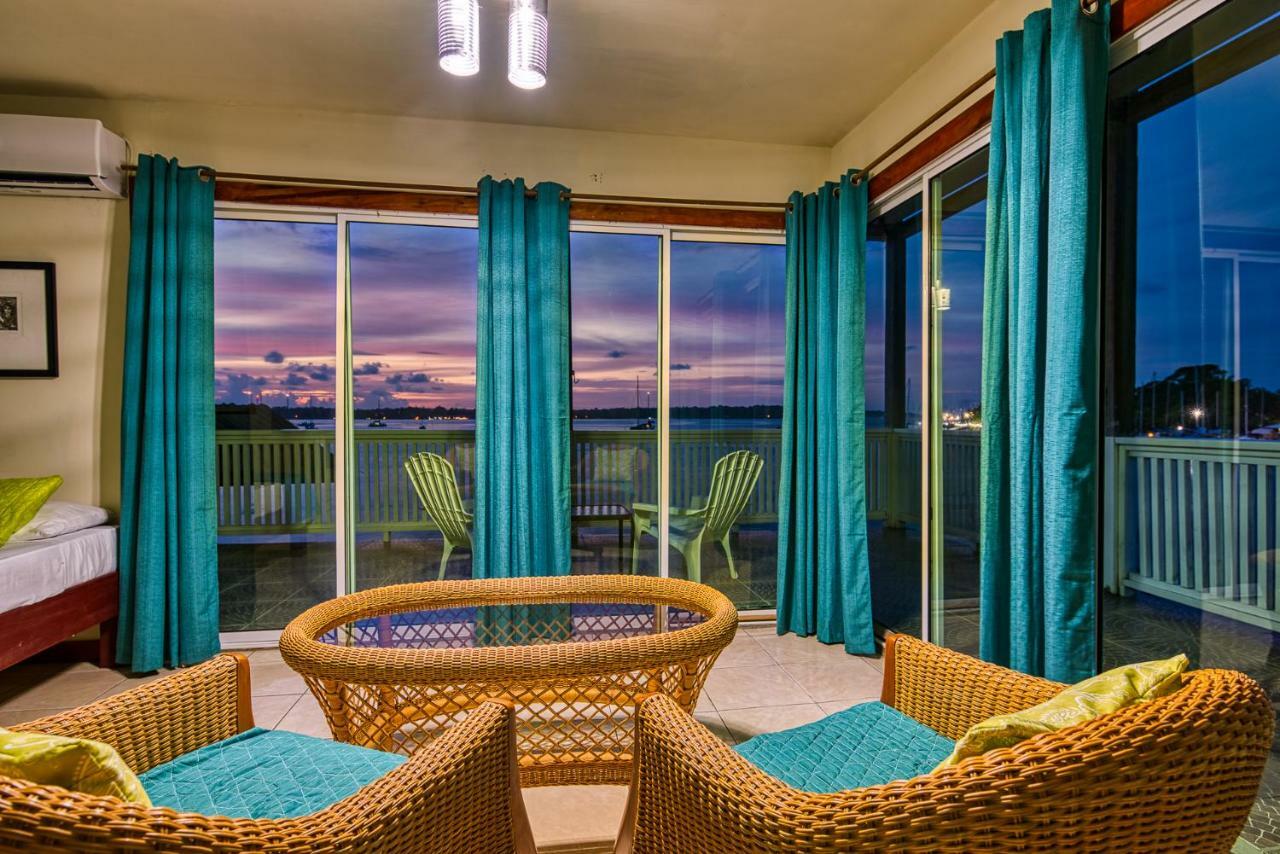 Los Balcones Over The Sea Hotel Bocas del Toro Екстериор снимка