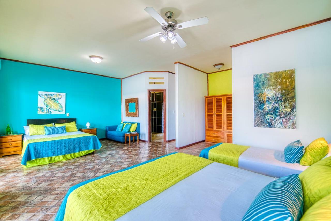 Los Balcones Over The Sea Hotel Bocas del Toro Екстериор снимка