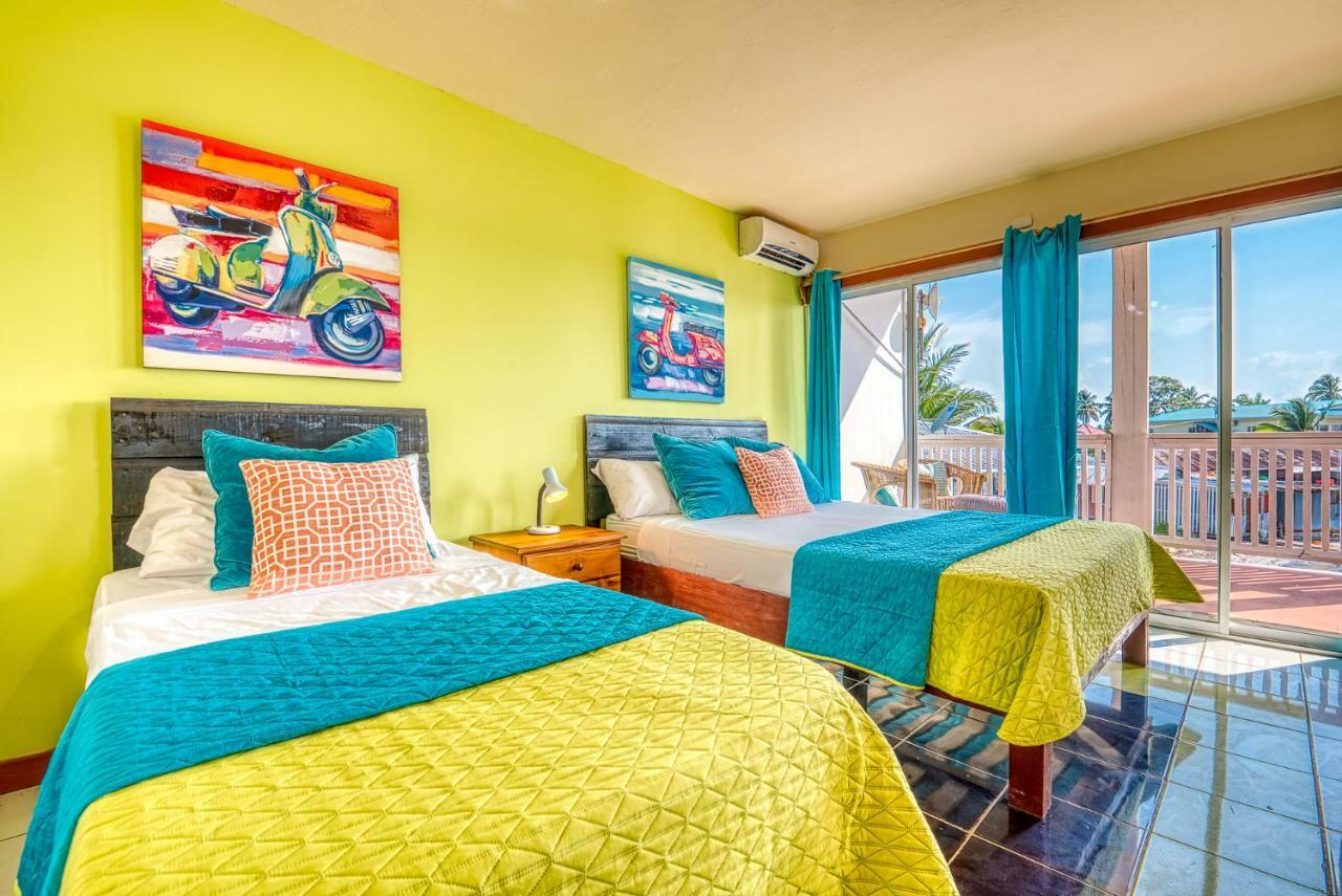 Los Balcones Over The Sea Hotel Bocas del Toro Екстериор снимка